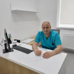 Травматолог - Василь Комарницький