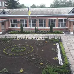 Опорний заклад "Зіньківська спеціалізована школа І-ІІІ ступені №1 Зіньківської районної ради Полтавської області"