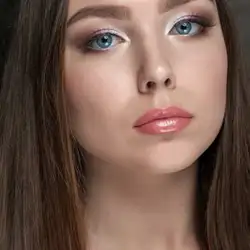 Альона Коновалова