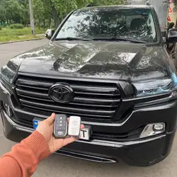 CarService