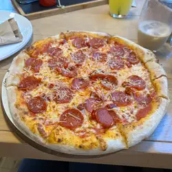 Bronx Pizza Grill & Burger — Львів