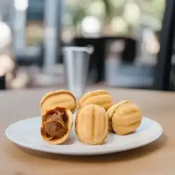 Кафе "JOY - Hot Dogs / Drinks / Desserts "