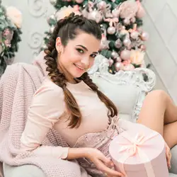 YANA BOOSH - візажист та стиліст