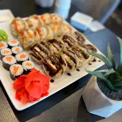 SushiLux доставка суші — Київ
