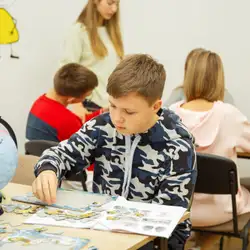 Логос - Київ, Академіка Глушкова