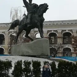 Пузата Хата — Київ