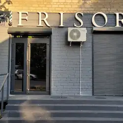 Frisor XVIII Pechersk — Київ