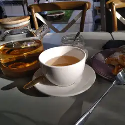 Eklektik story cafe&school