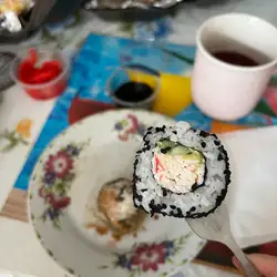 Emoji sushi