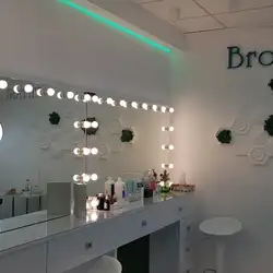 Tiffani Nails & Brow Bar — Київ