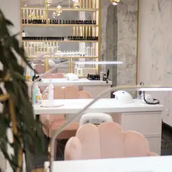 Leo Beauty Club