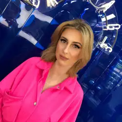 Юлія Тайєб